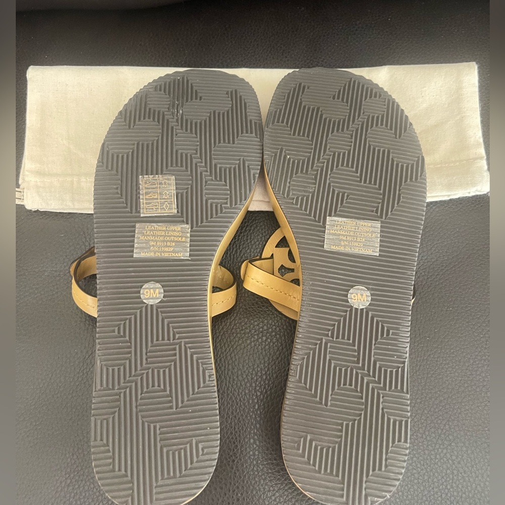 NEW Tory Burch Miller Leather Logo Wedge Thong Sandals $250 - Picture 5 of 11